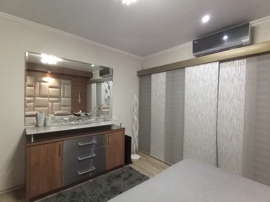4 Bedroom Property for Sale in Baillie Park North West